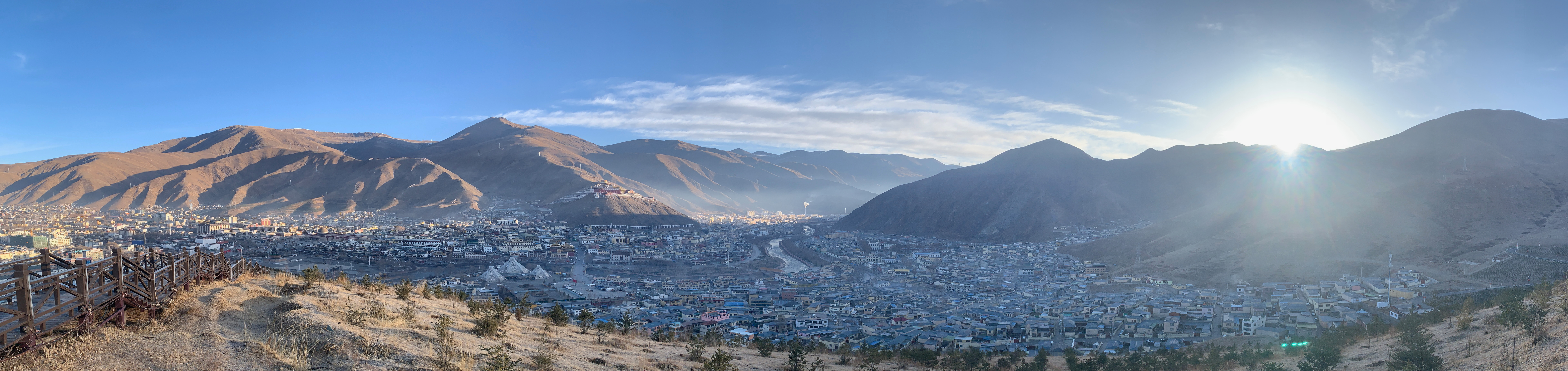 Spring sunrise in Yushu Prefecture